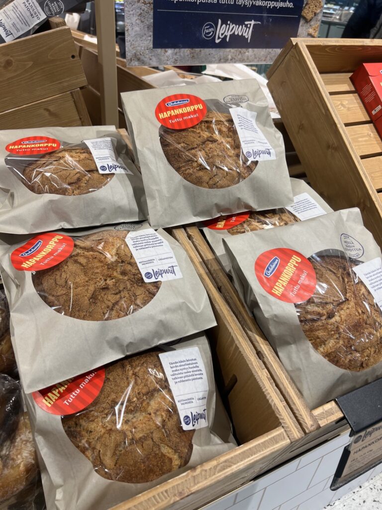 hapankorppuleipää
